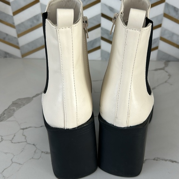 Mia Women's Dru Faux Leather White Booties With Heel Square Toe size 8.5 - Picture 8 of 12